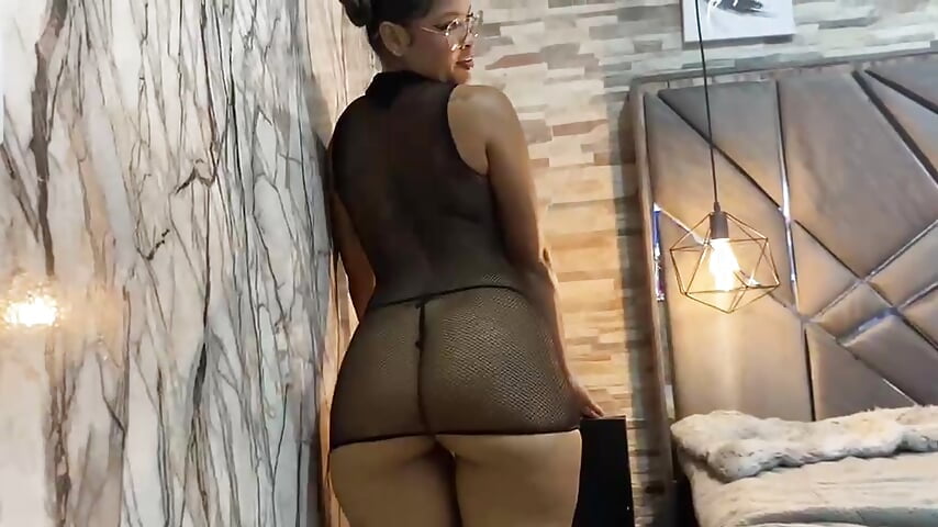 Something new 💗 - video di IVISBOUNCYASS modella di cam