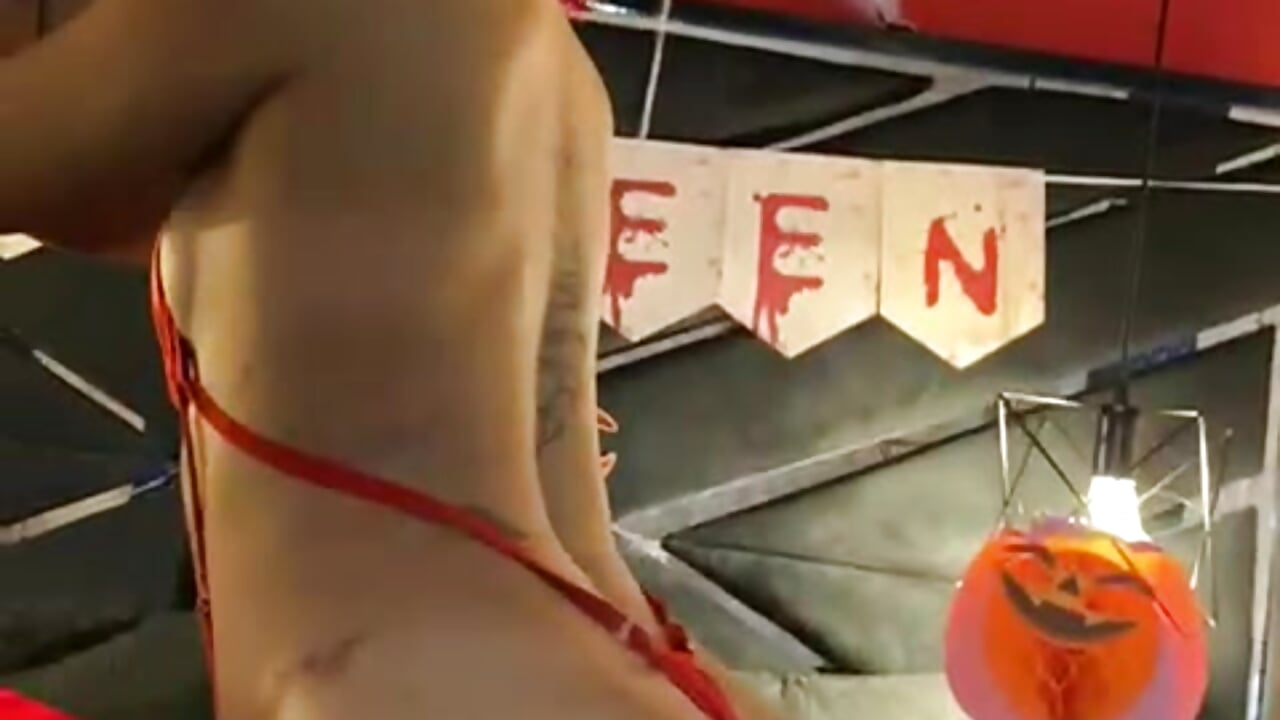 I love to play with my imagination and make you enjoy every moment. 😈🫦🔥 - vidéo du modèle de showcams IVISBOUNCYASS