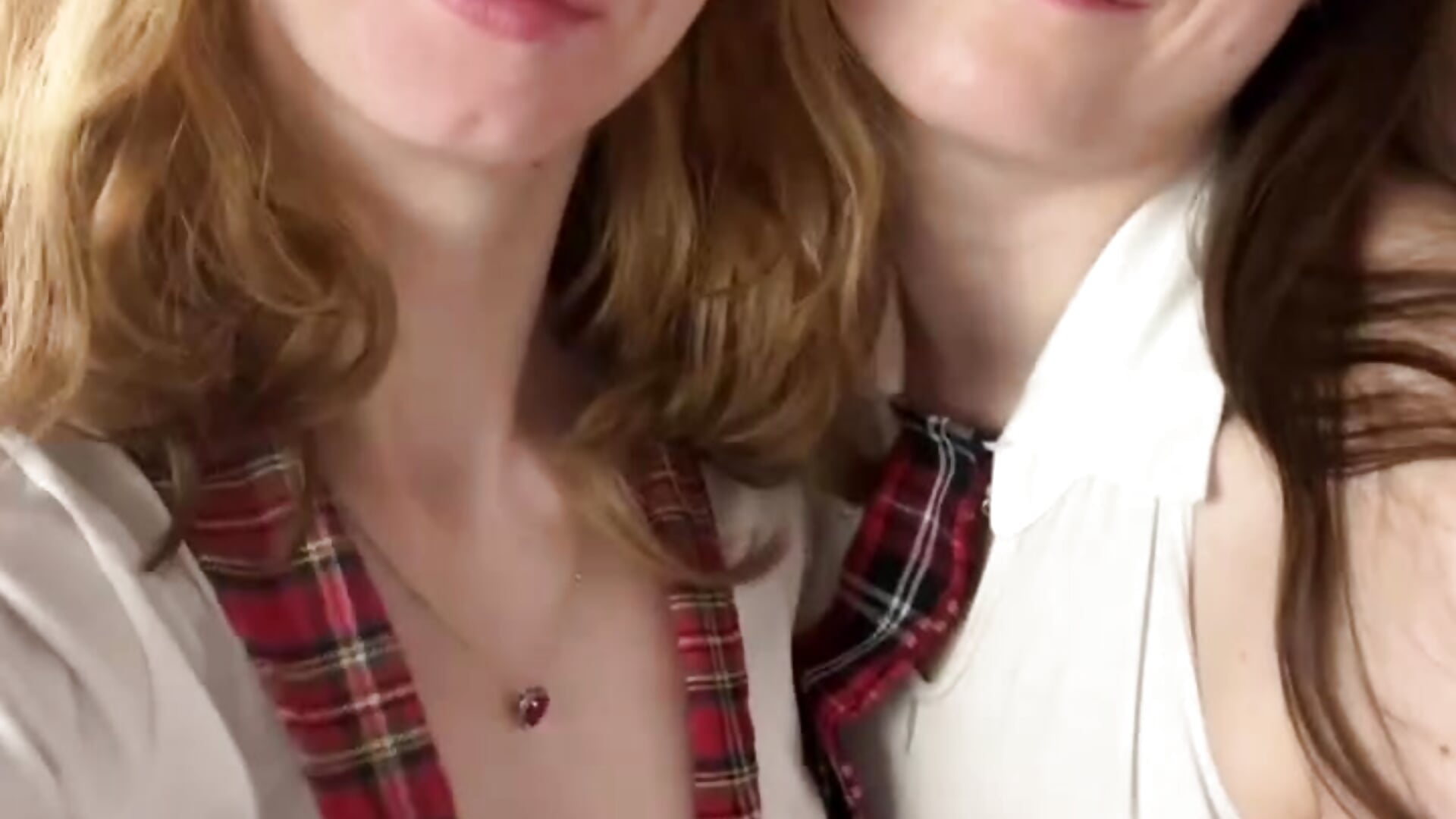 Hot tearing - video by MariamCarley cam model