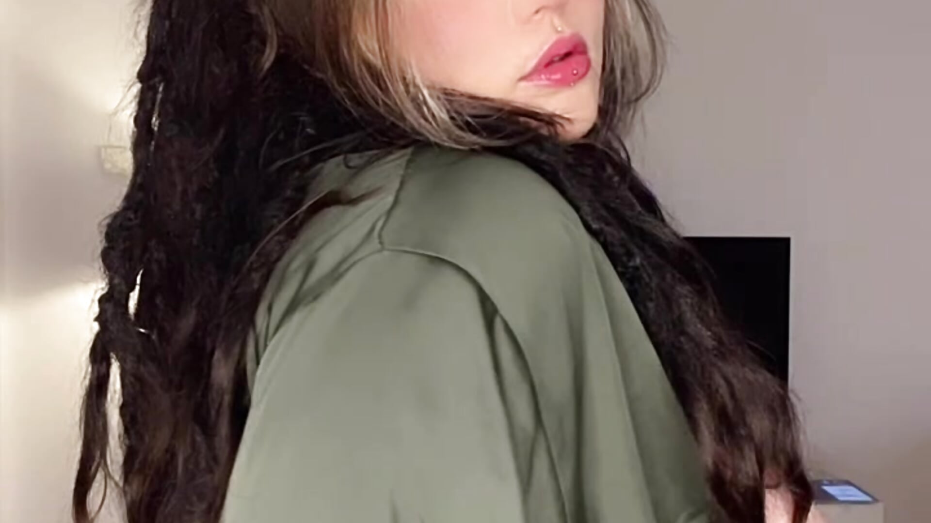 Gefällt dir was du siehst? ✨🐍 - video by maryathame cam model