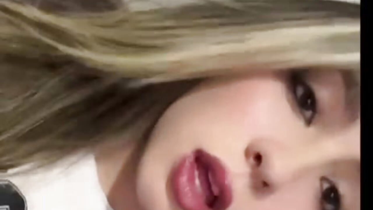 Your good and playful girl 🥰😏 - video by Cloee_Rainbow1 cam model
