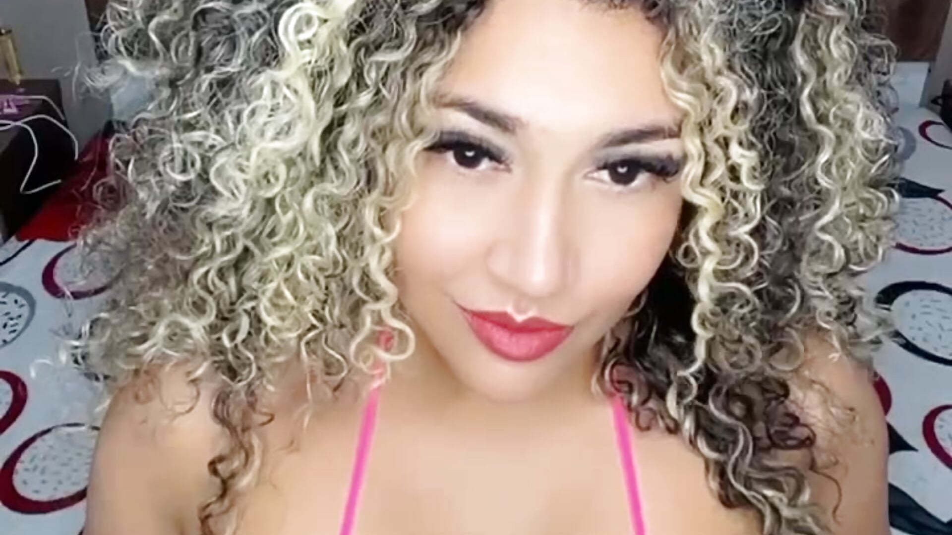 162d1d64-0267-45f0-a779-48584da3f419 - Vídeo de MiaCurly3, modelo de vídeos