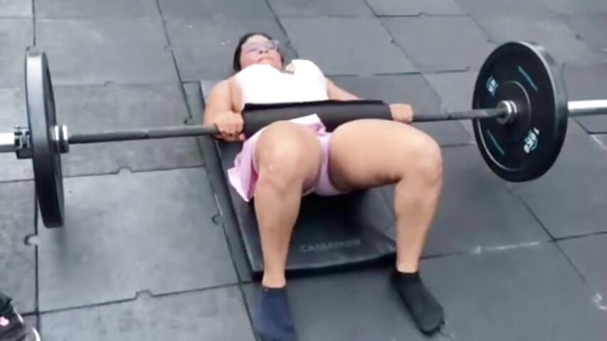 Vamos hacer puente 🍑 - video oleh model kamera Tana_latin