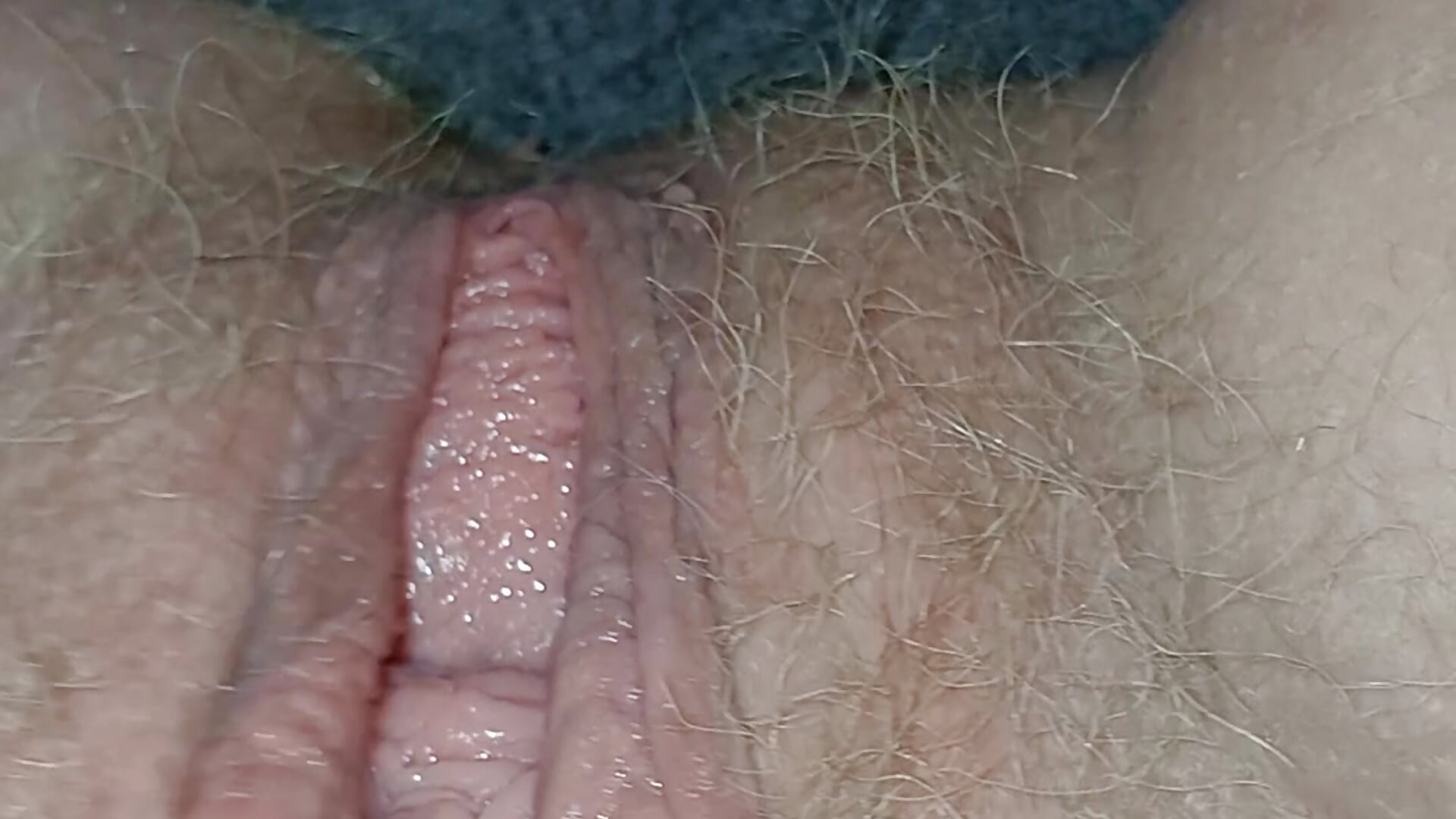 Making my pussy moisture - video của người mẫu cam NoLubricantNeeded