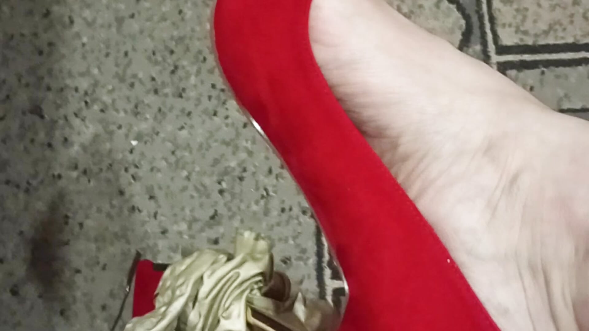 hahahh! loser!!! - video av FetishLady89 cam model