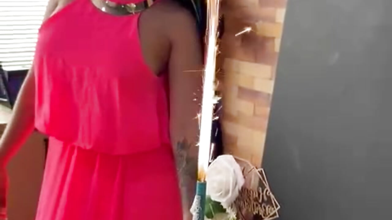 Happy Birthday to me 🎁 - video av scarlet_edwars cam model