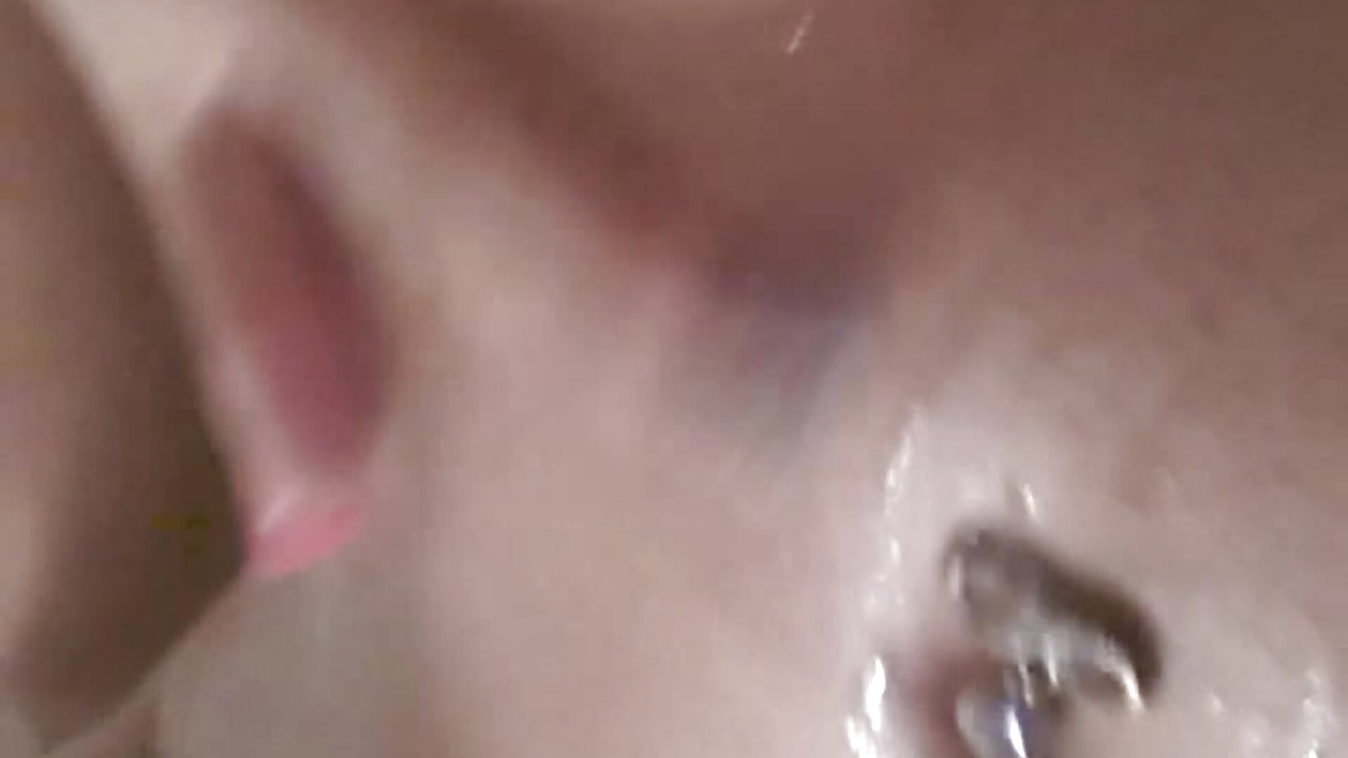 sexy bath - video by Shakirita cam model