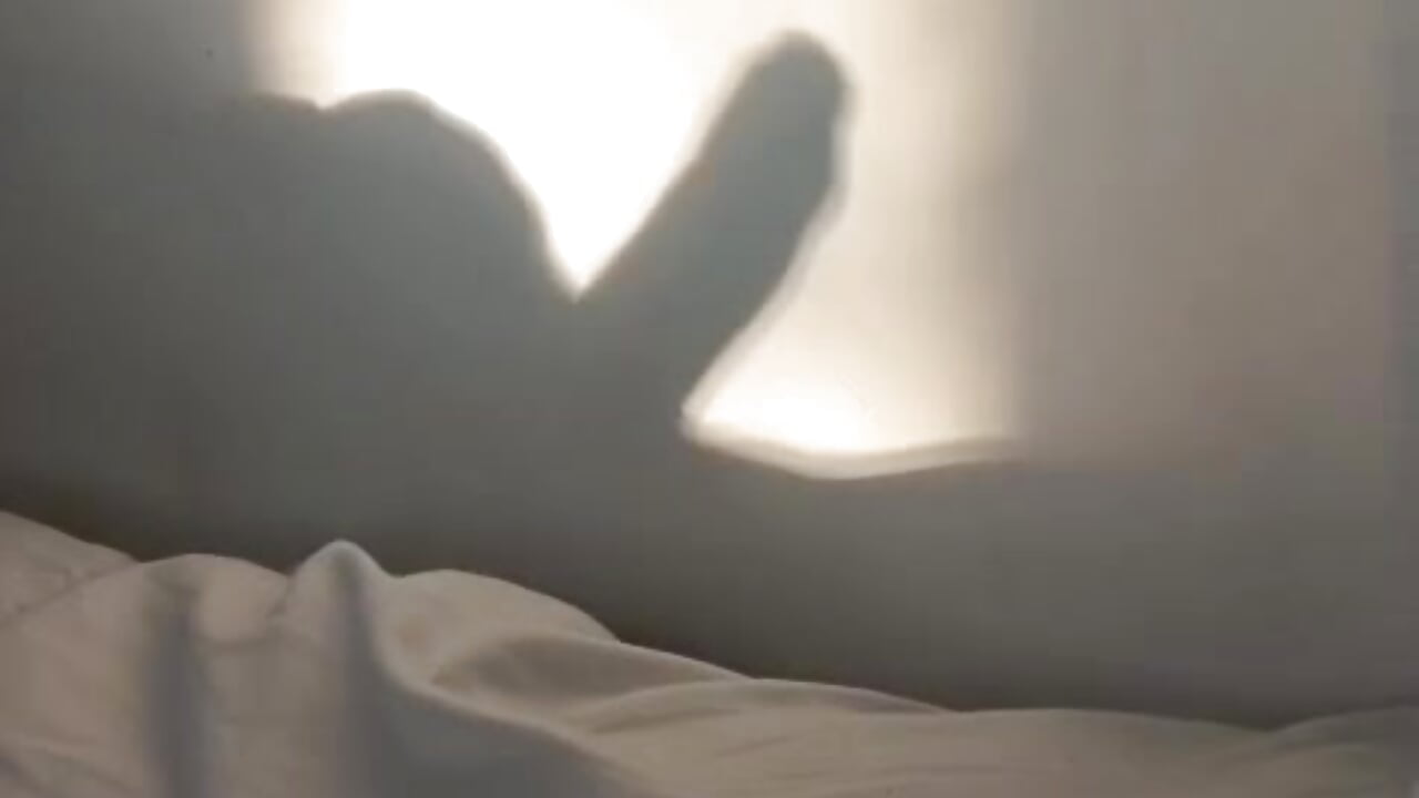 Juego de sombras - video od modelky/modela GatingShadow