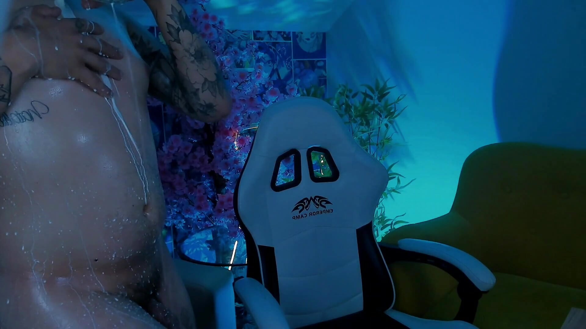 milk show - video van dark-willoww cam-model