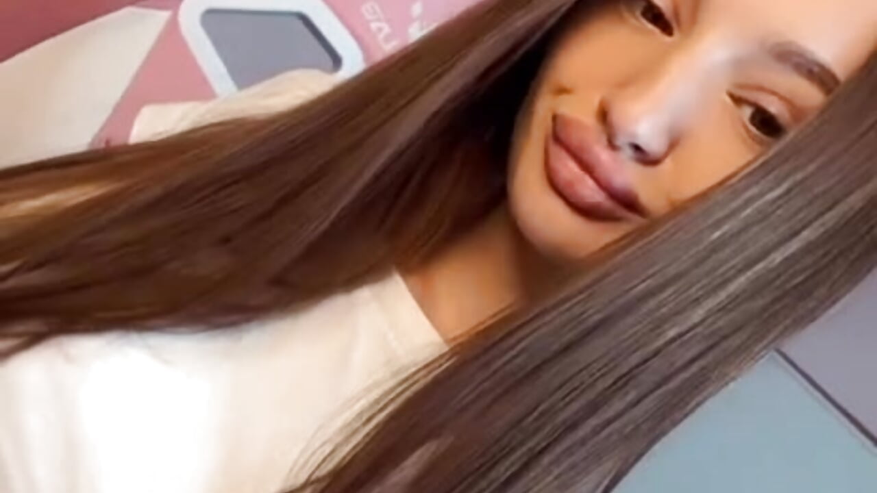 Today on me pink panties you want to appreciate them 😊 - miiss__lulu adlı kamera modelinin videosu