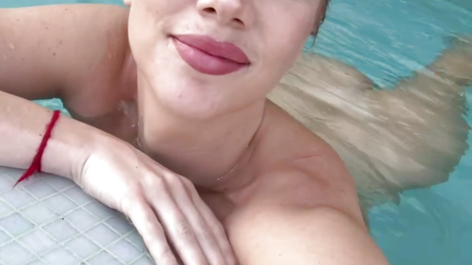 I love swimming naked in the pool 💦🥰