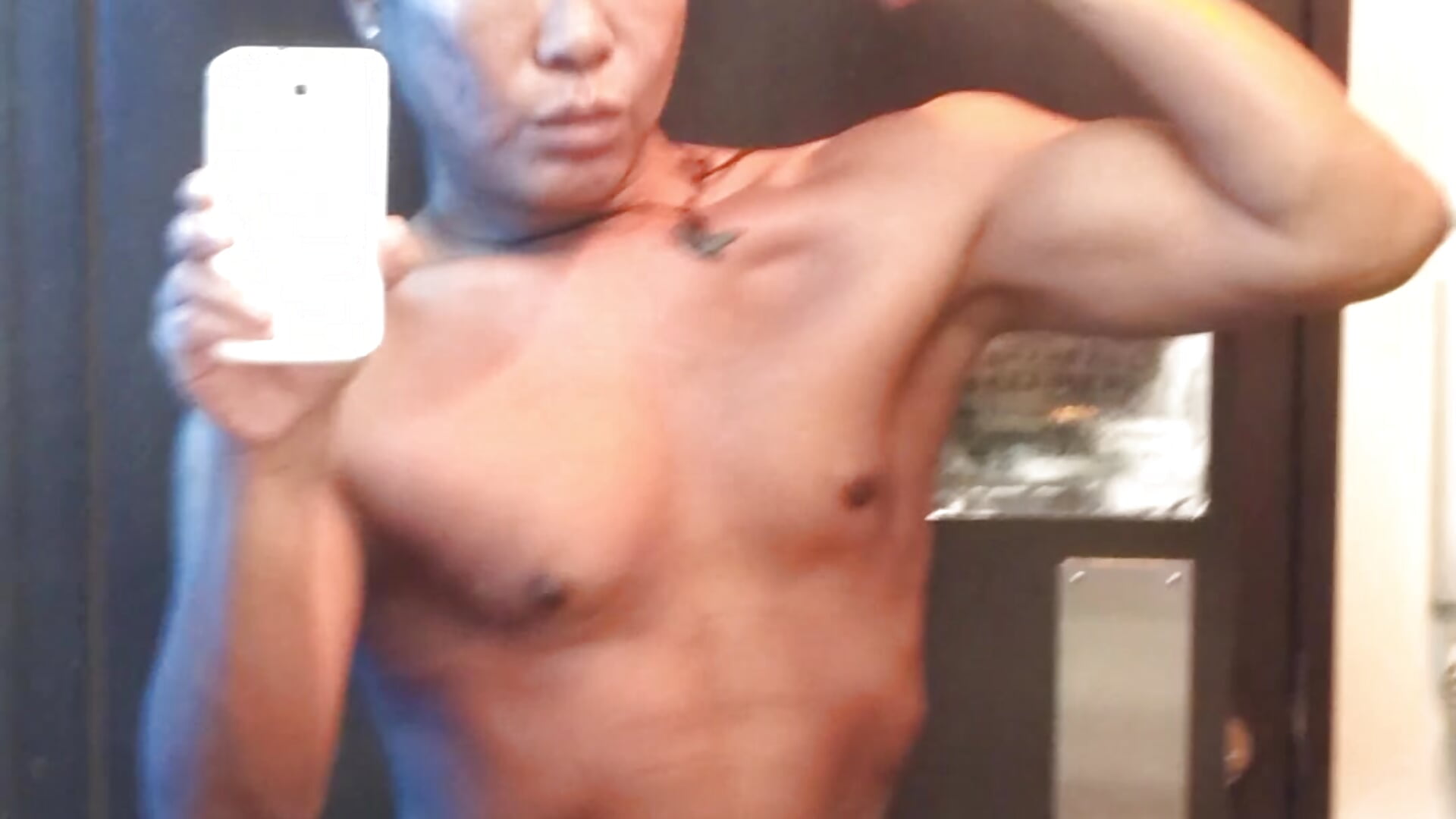 2015日サロスジ筋ポーズ💪skinny posing in the mirror - futomara adlı kamera modelinin videosu