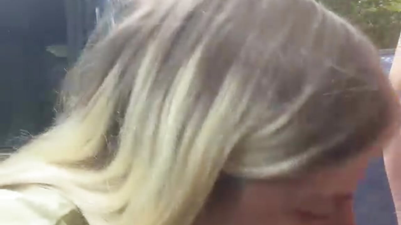 Outdoor  blowjob - Hot_adem 캠 모델의 동영상