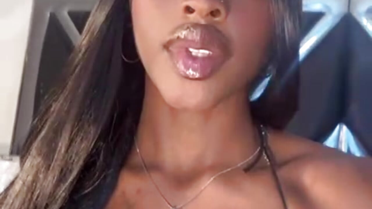 Hi loves 💦 - vídeo de Zoe_CarterX modelo de câmara