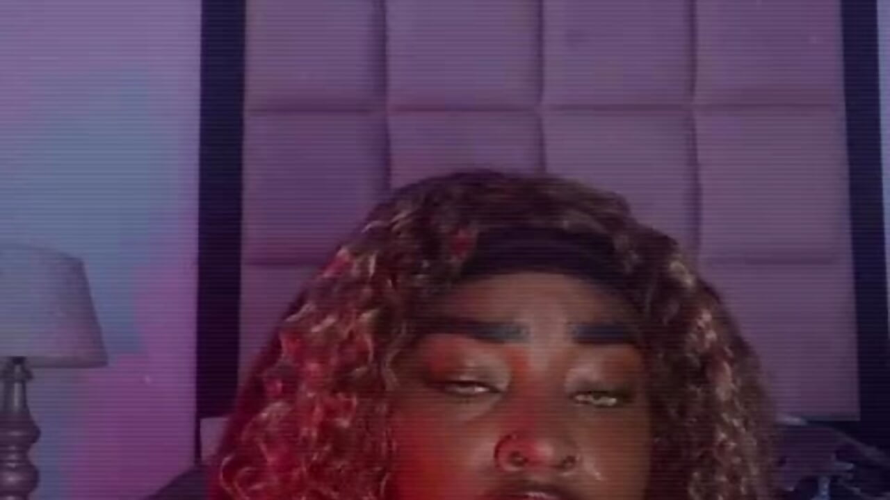 very mojadita sucking the torso