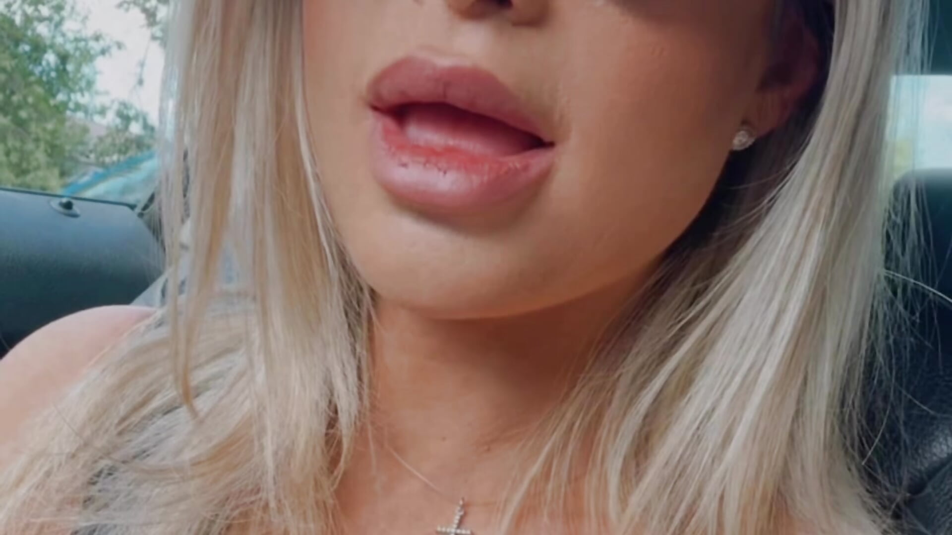 😈 - Vídeo de Lellie__, modelo de vídeos