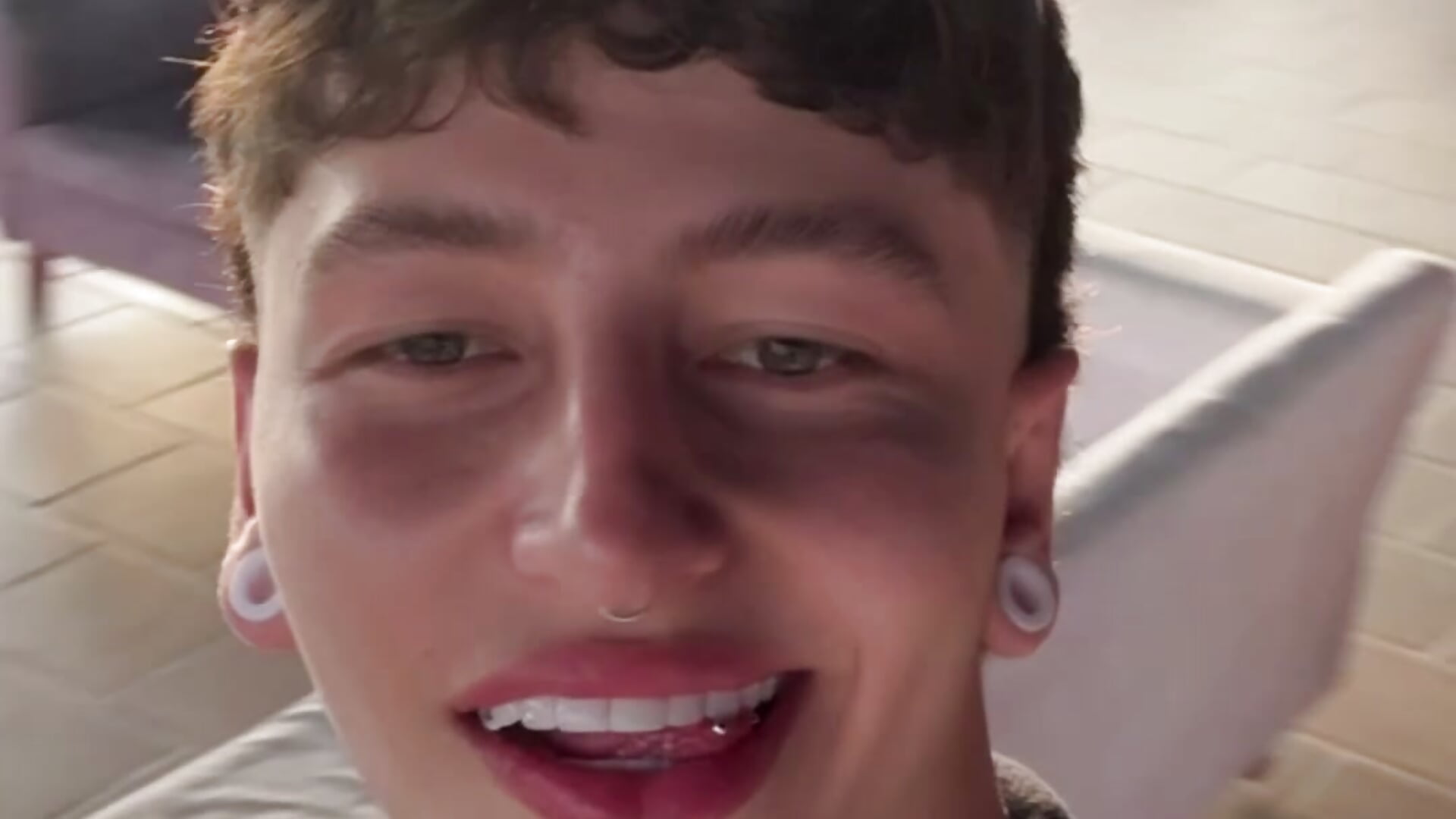 For you 💖 - فيديو من Aron_steel04 موديل الكام