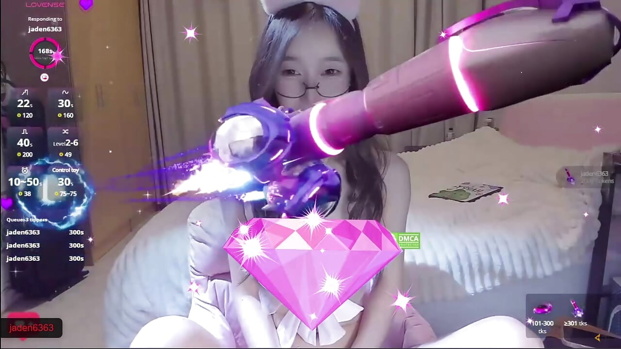 心软的神 - video by AsiaElf cam model