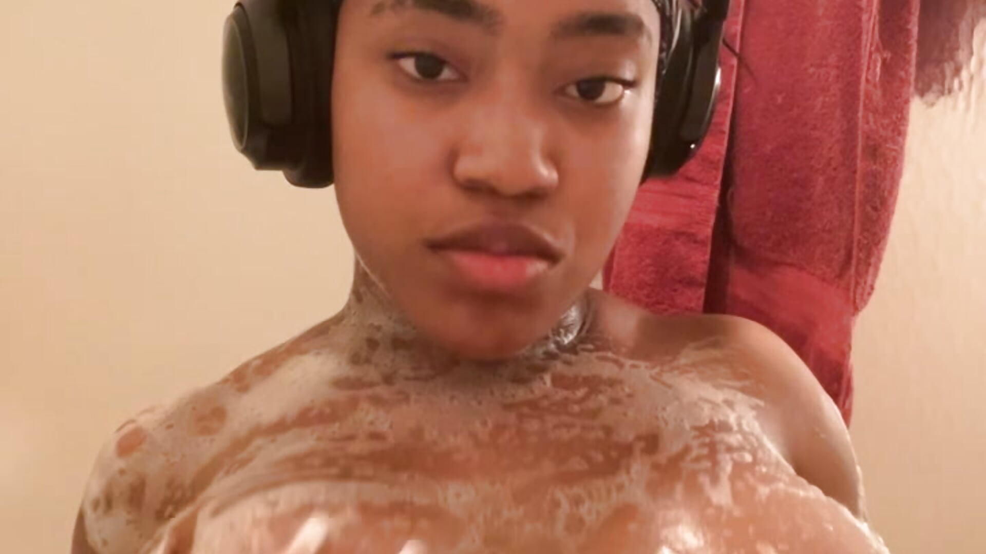 Soapy titties🧼🫧🍒