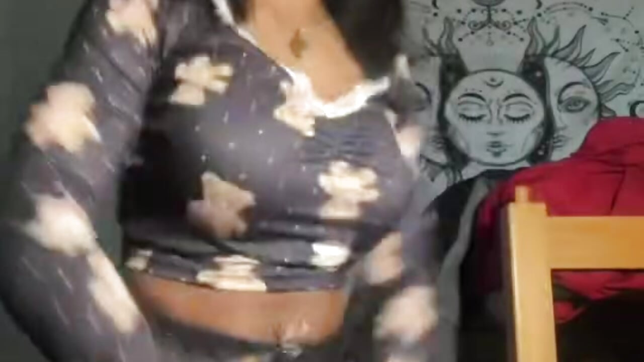 Get groovy🕺🏽 - video by lifeoftt_18xx cam model