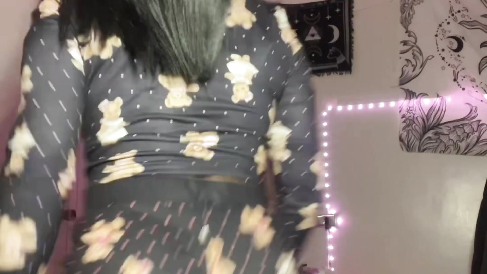 4f1d9efdf89d41e18d1621d69d1d46a1 - video by lifeoftt_18xx cam model