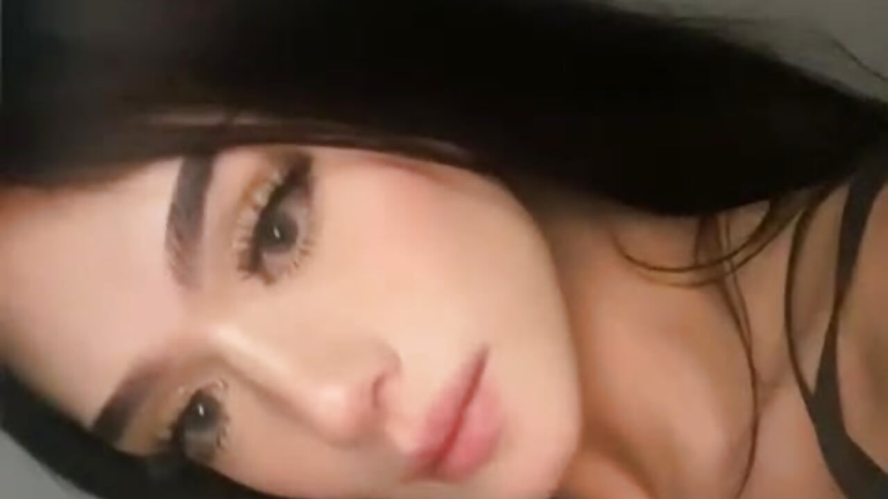 face - video van DANIELA_CADAVID_ cam-model