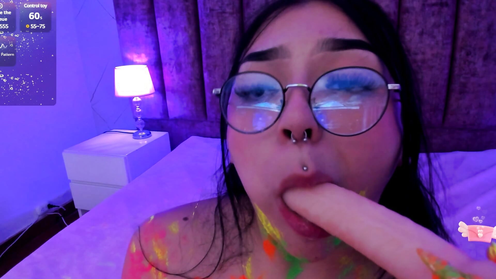 mamada neon hehe! - video by Scarlet_Foxx01 cam model
