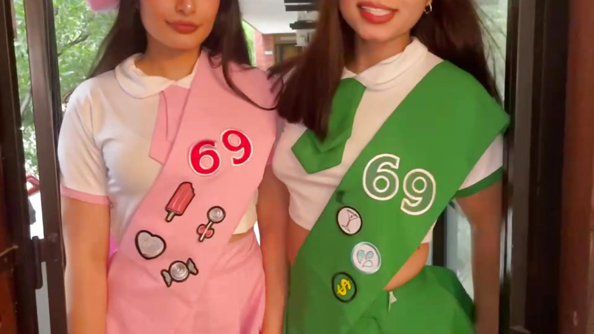 tribe explorers 69 (up🎈) - LilyRoxi 캠 모델의 동영상
