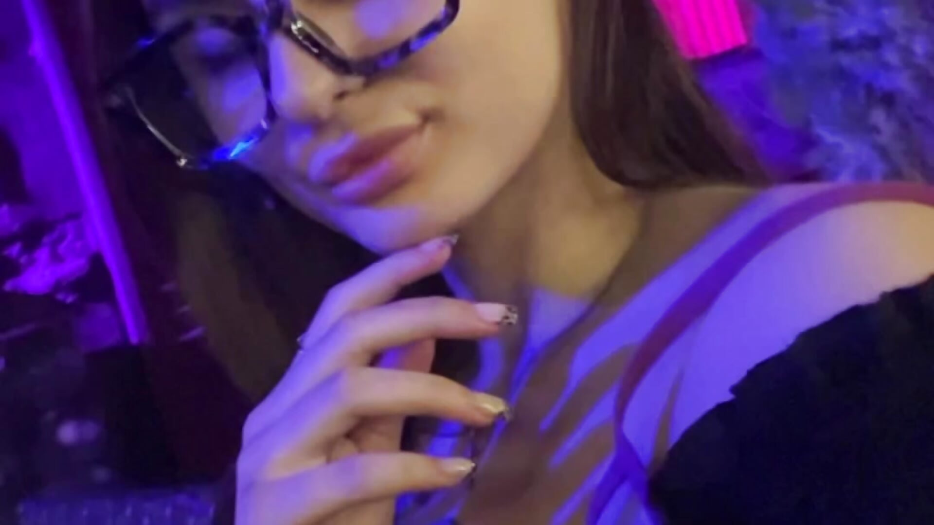 Do these glasses suit me guys?😎