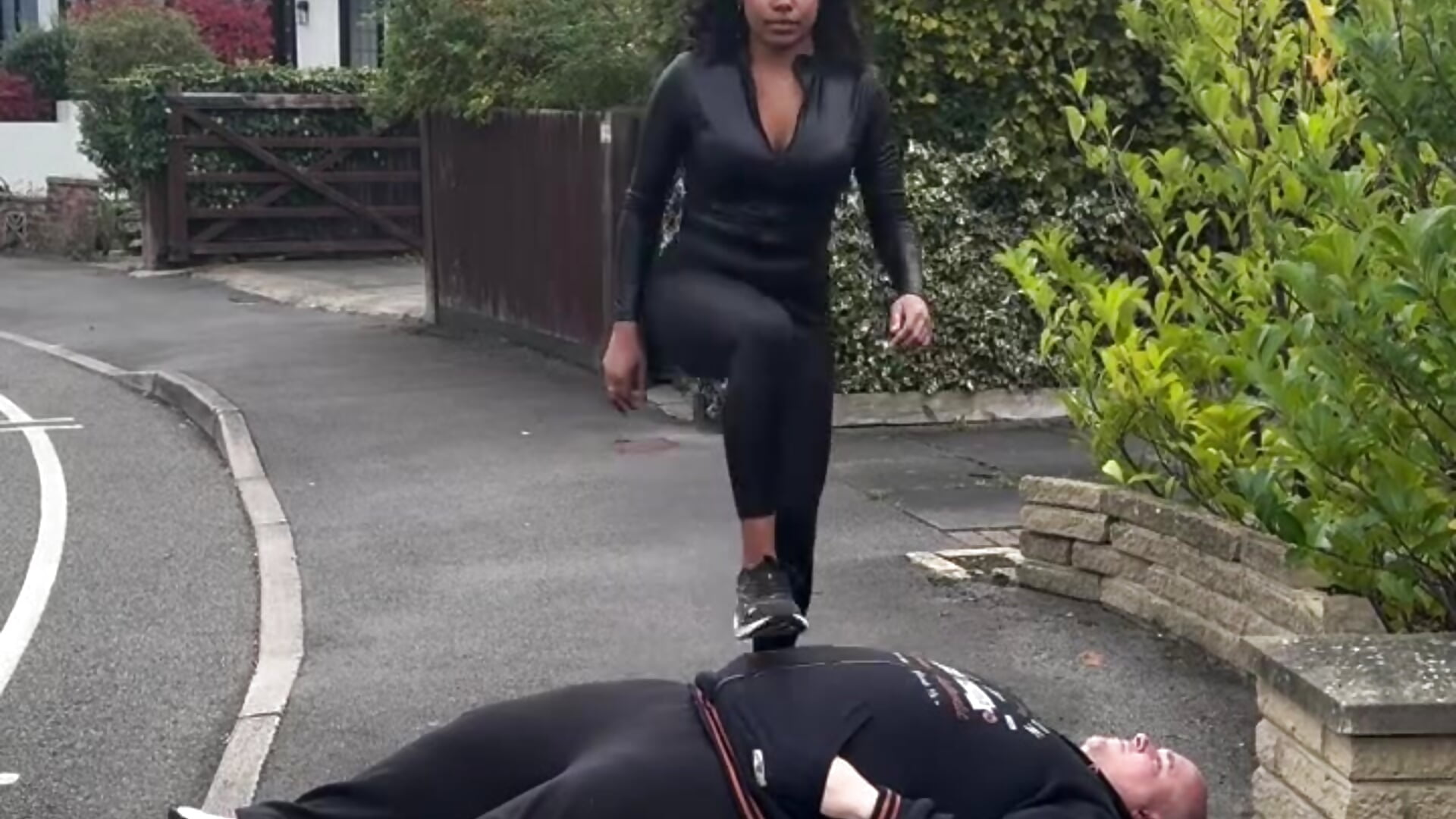 No GYM? No problem!... 😏🙇🏻‍♂️ - clip cu saralovens model videochat