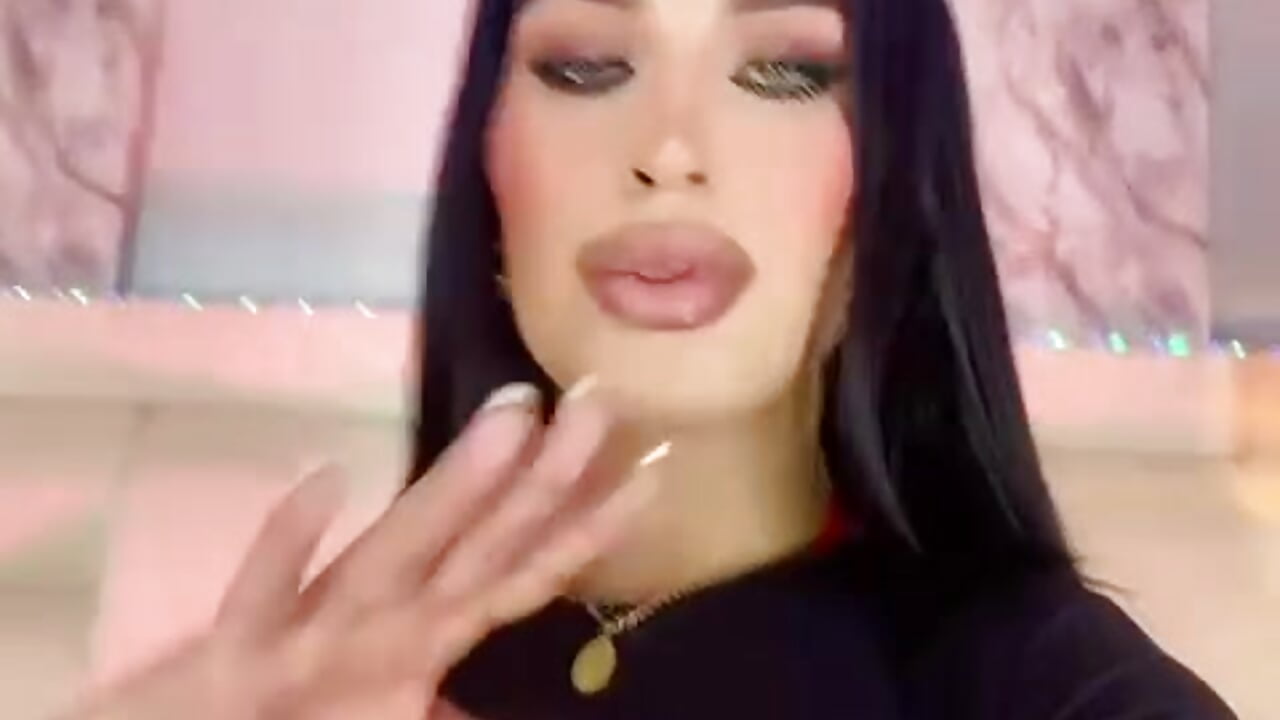 THIS DAY IS PERFECT TO TALK FOR A WHILE😊🥺 - відео від вебкаммоделі BelovedChain01