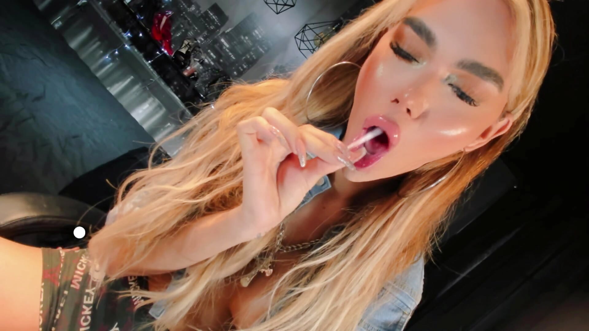 sexy face - video by SoySabrinaThebest cam model