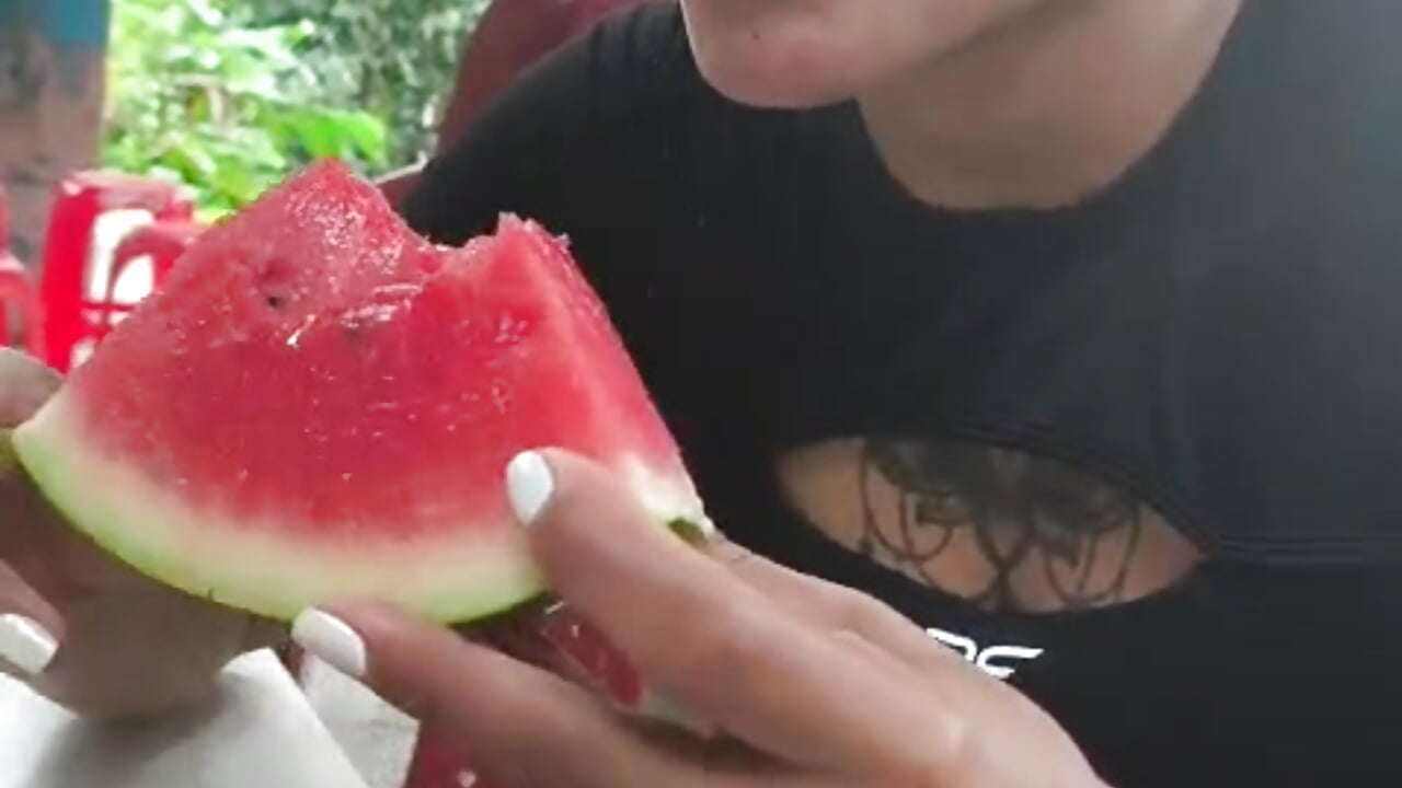 un placer disfrutar de la fruta fresca - відео від вебкаммоделі cristal_crossfitx