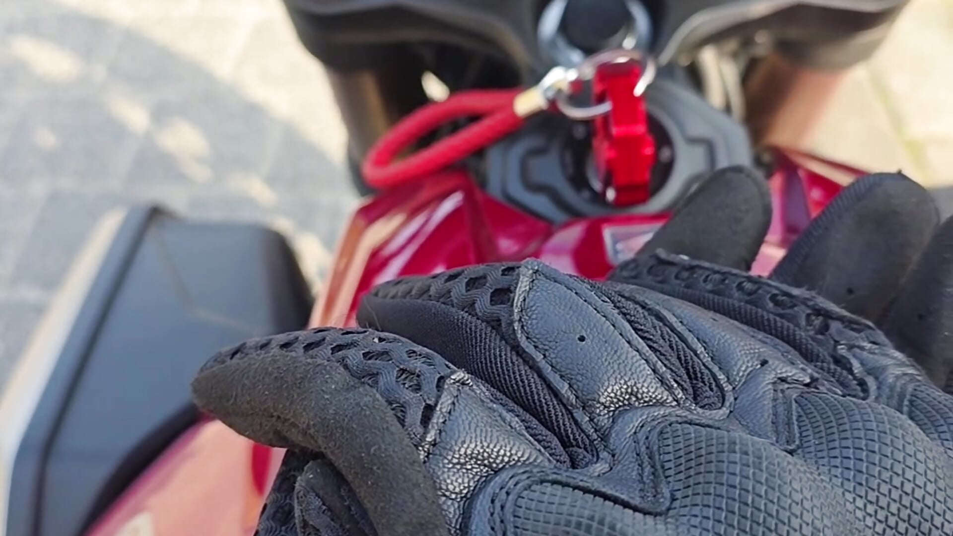 Are you also a biker? #teamhonda #bikergirl - video van justtess cam-model