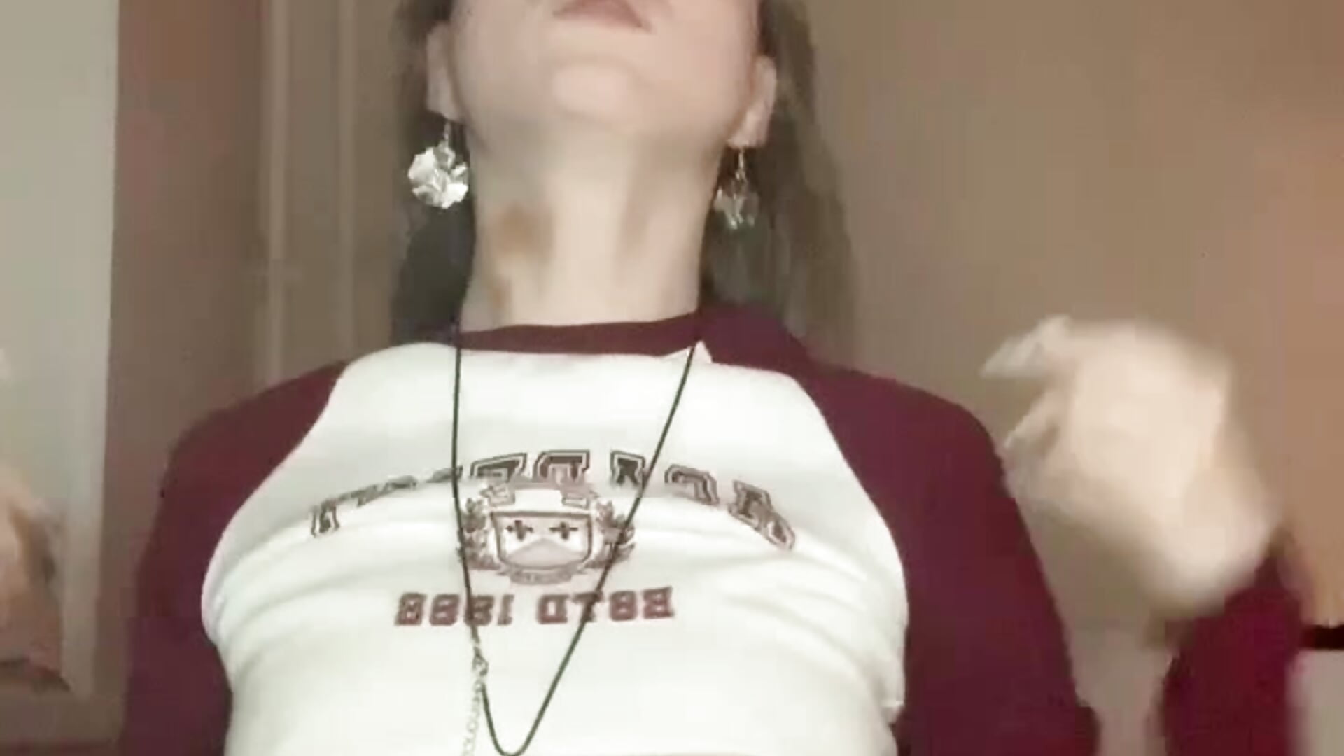 hry ? – видео вебкам-модели b4by_Emilia