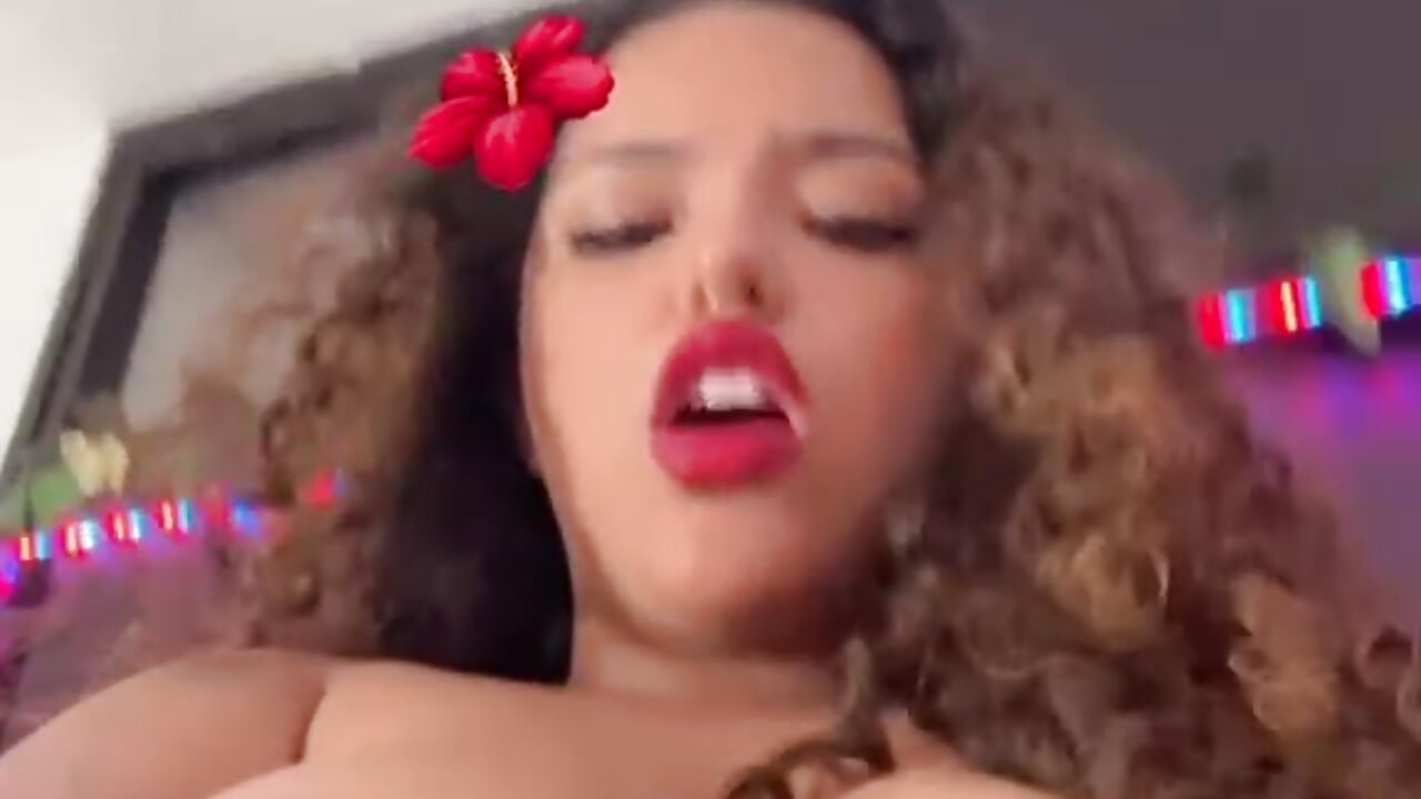 My tits bouncing for you - video by Anitta_bell cam model