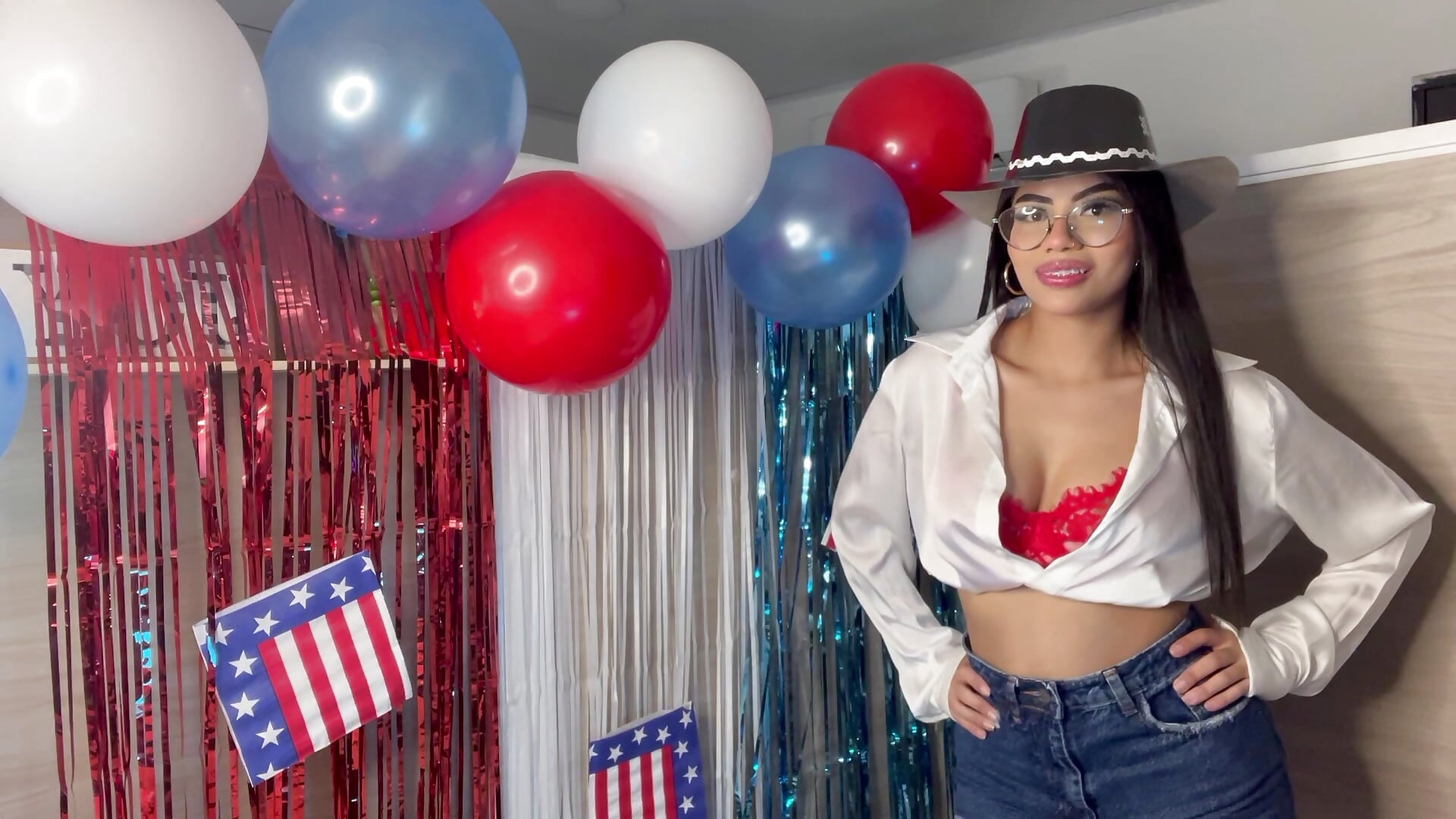 Fireworks won’t be the only thing exploding tonight 🎇 Celebrate with me like it’s our own private - video by Sussan_love01 cam model