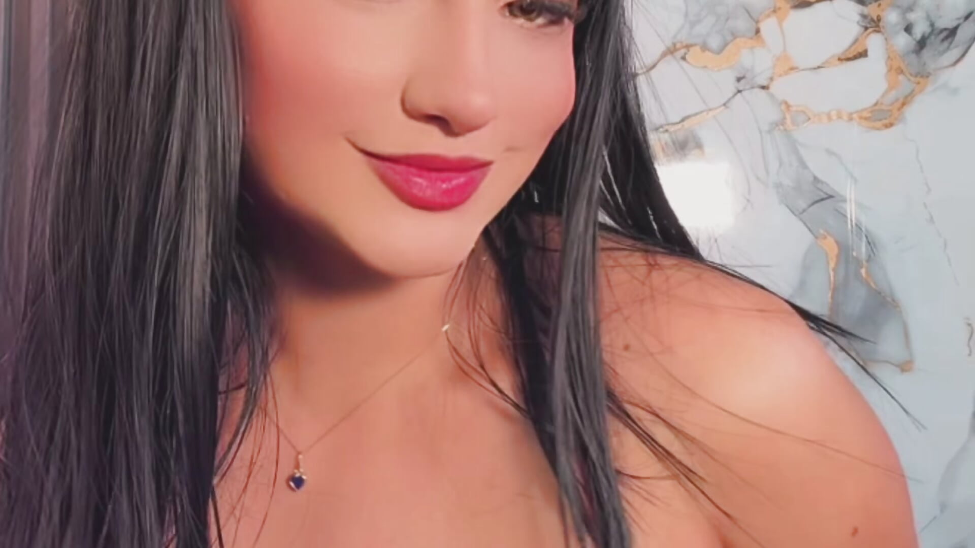 Nice to meet you, I'm Lola 🔥❤️‍🔥－カメラキャストのVaniluu_9の動画