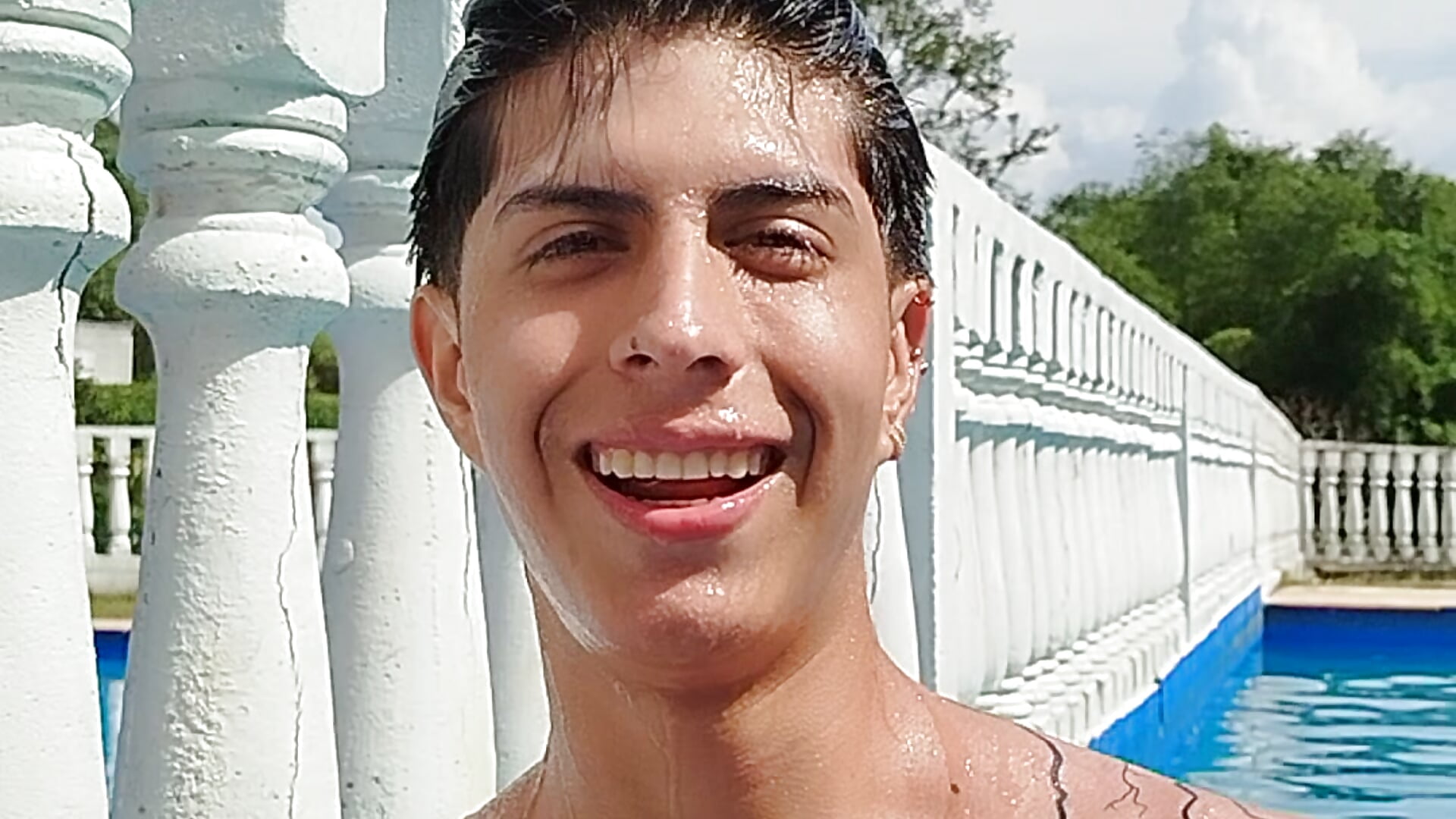 In the Pool - video by Estiv18_ cam model