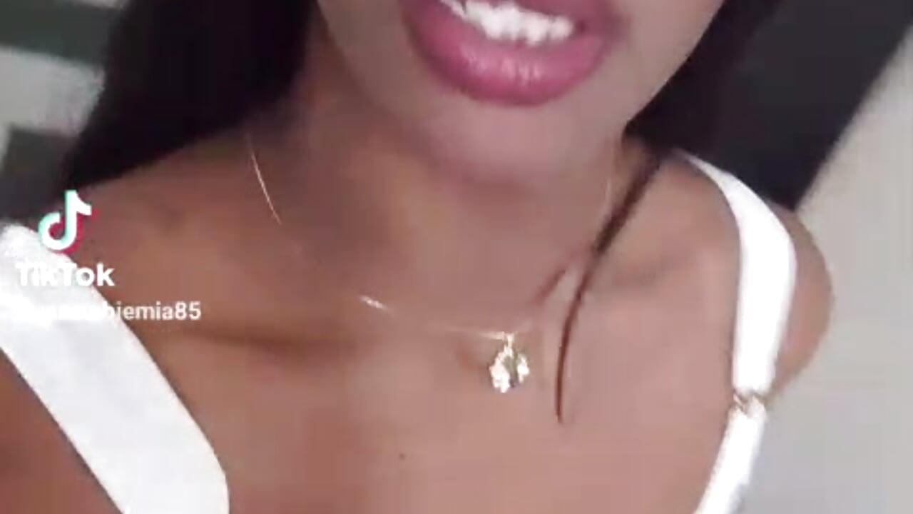 Sexy girl in white 🩷 - video by katha_Crawford cam model