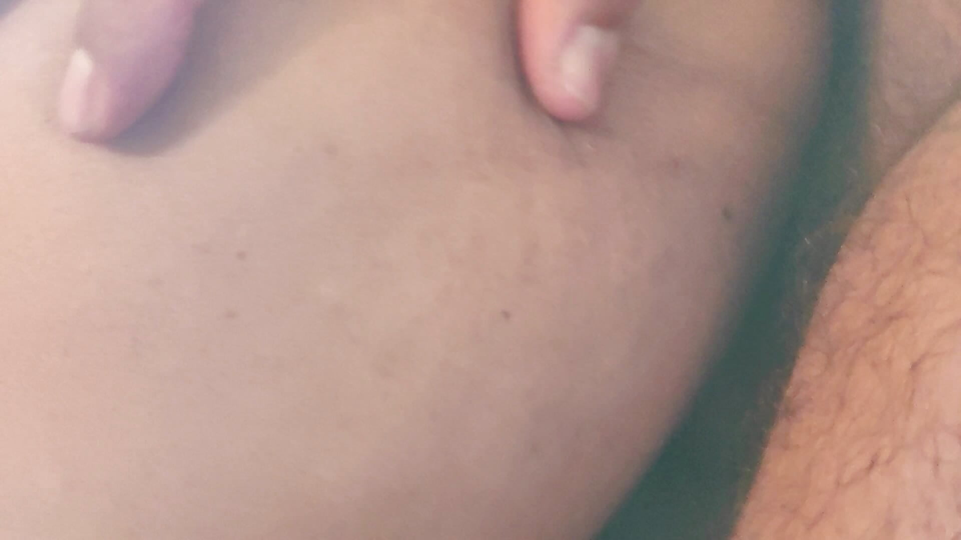 Hot pranks/ travesuras calentonas - video av erinadarling79 cam model