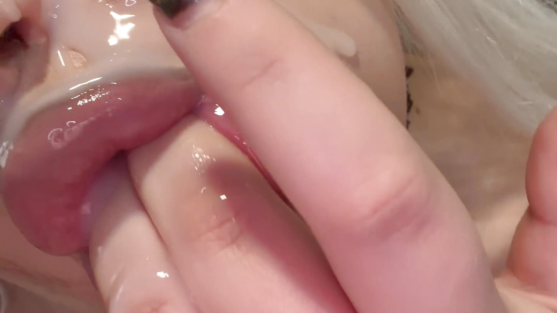 𝑪𝒖𝒎 𝒐𝒏 𝒇𝒂𝒄𝒆🥵 𝒍𝒊𝒄𝒌𝒊𝒏𝒈 𝒄𝒖𝒎💋 – video od webkamerové modelky Eliaden