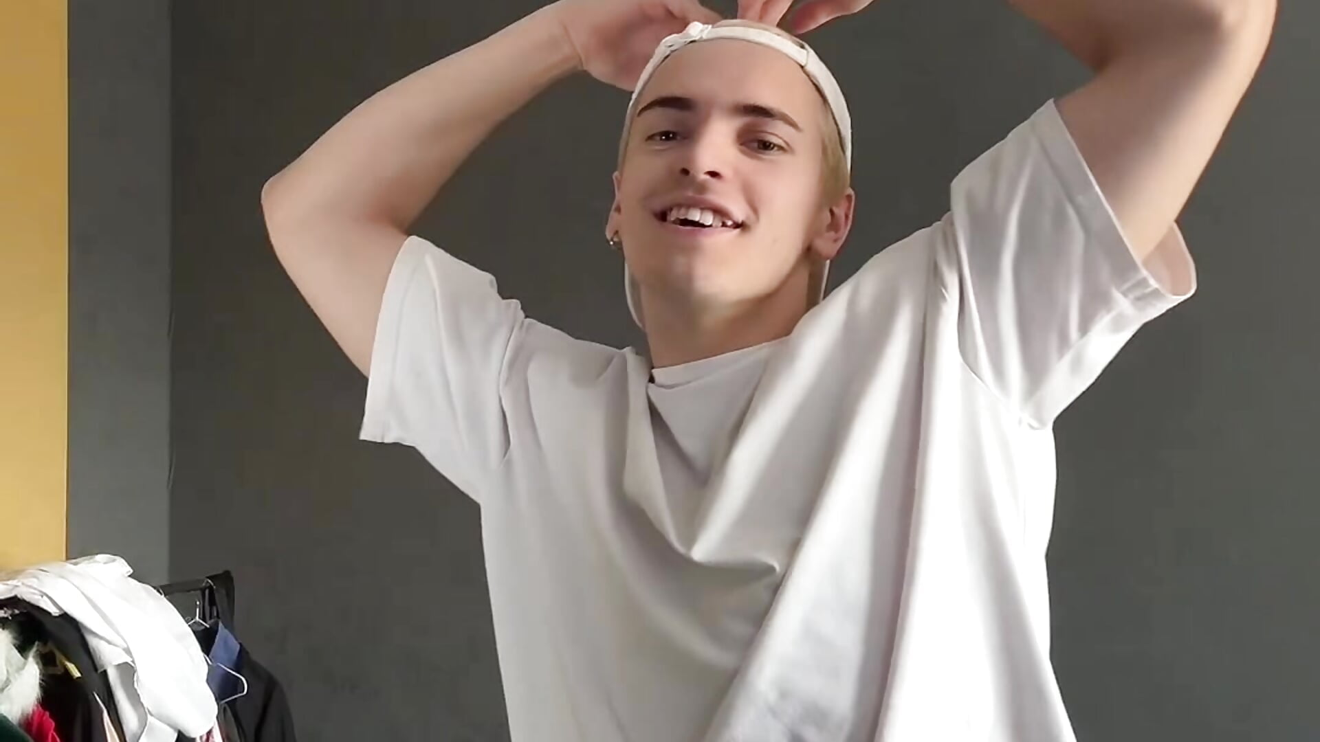 COME ON COME ON - video by EdwinBlaze cam model