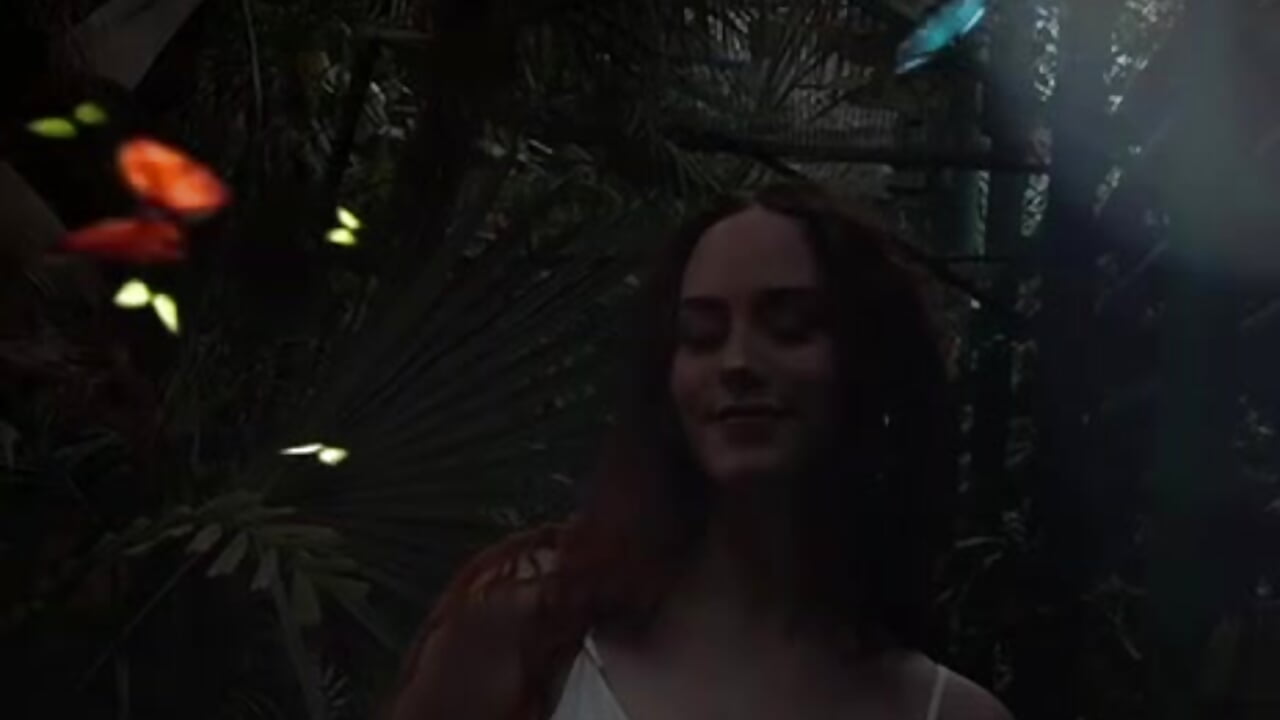 Beautiful tropic women - video by StacyWatts cam model