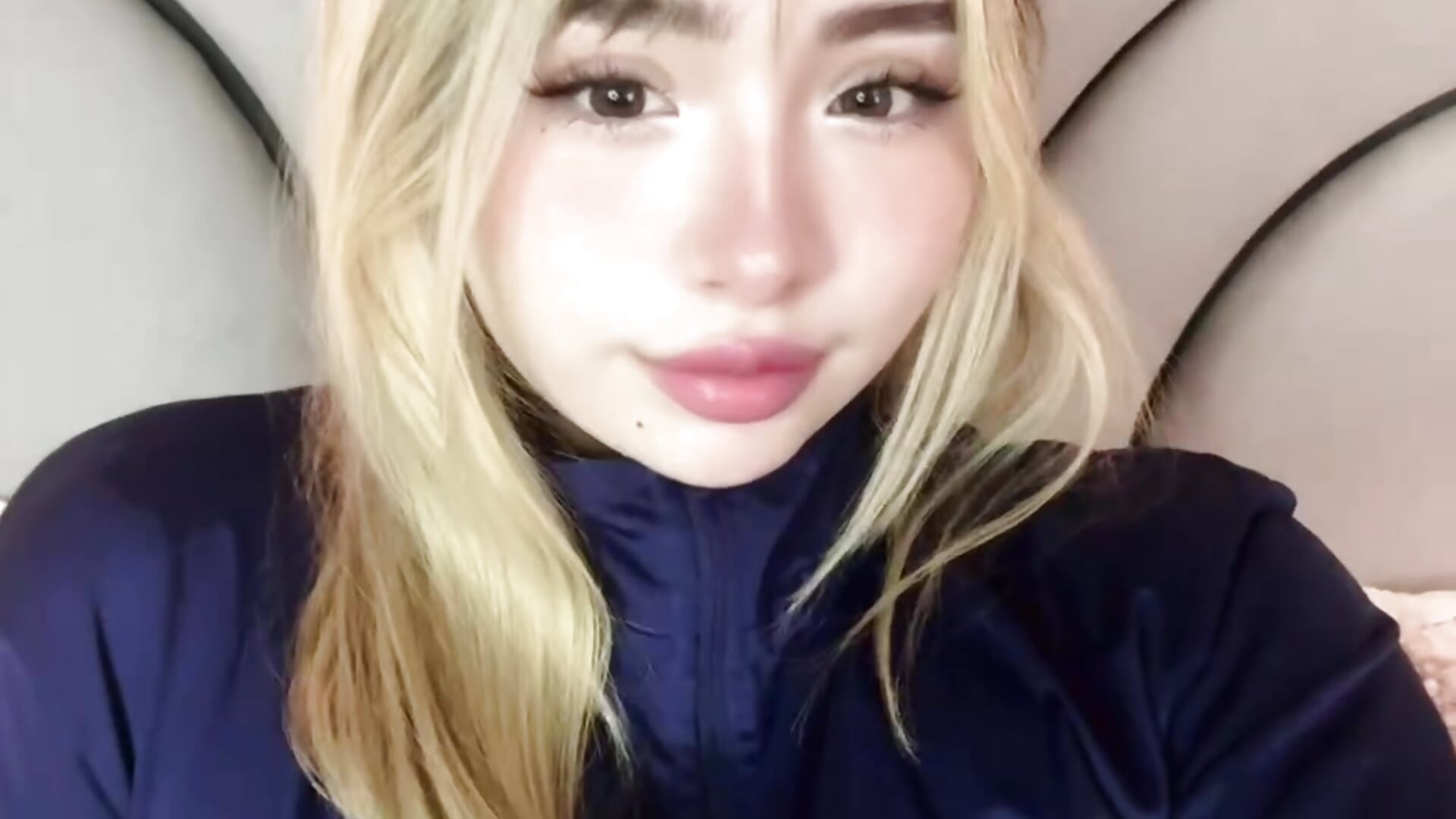 “What happened after shocked me…” - فيديو من Julieta_priv موديل الكام