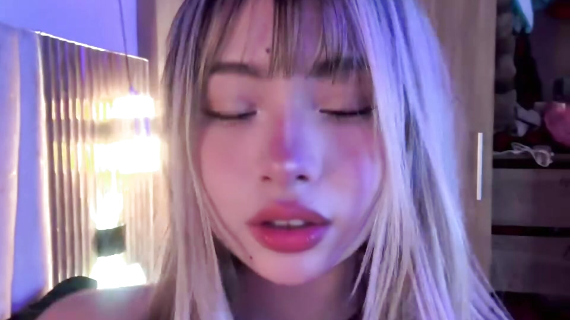 What are you waiting for to play with me 🐰 – video od webkamerové modelky Julieta_priv