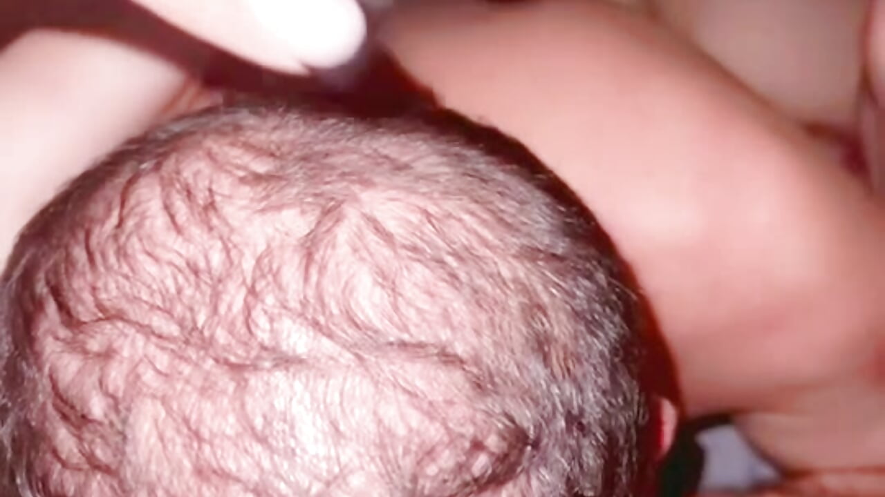 لقيته يحكي مع شرموطة فالواتساب خليته يلحس كسي لساعات so yummy 🥵🥵🥵🔥 - video van Halima_misshotpussy13 cam-model