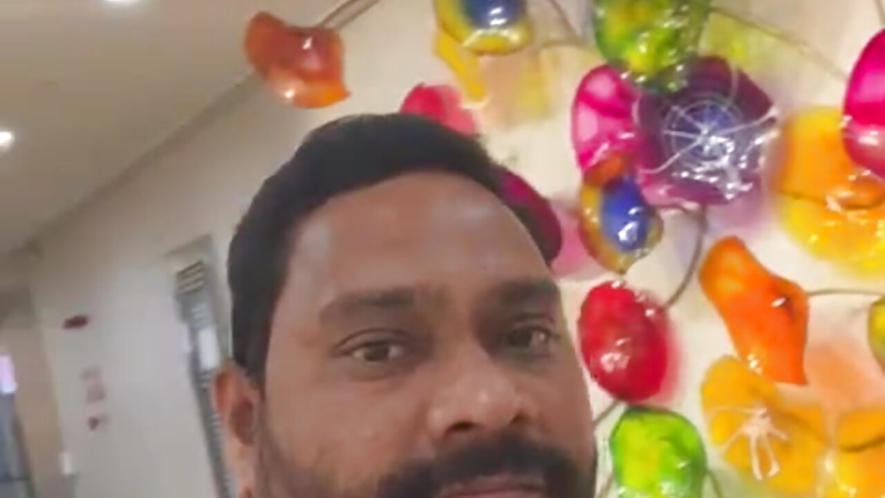 airport Video - відео від вебкаммоделі mohi77mohi