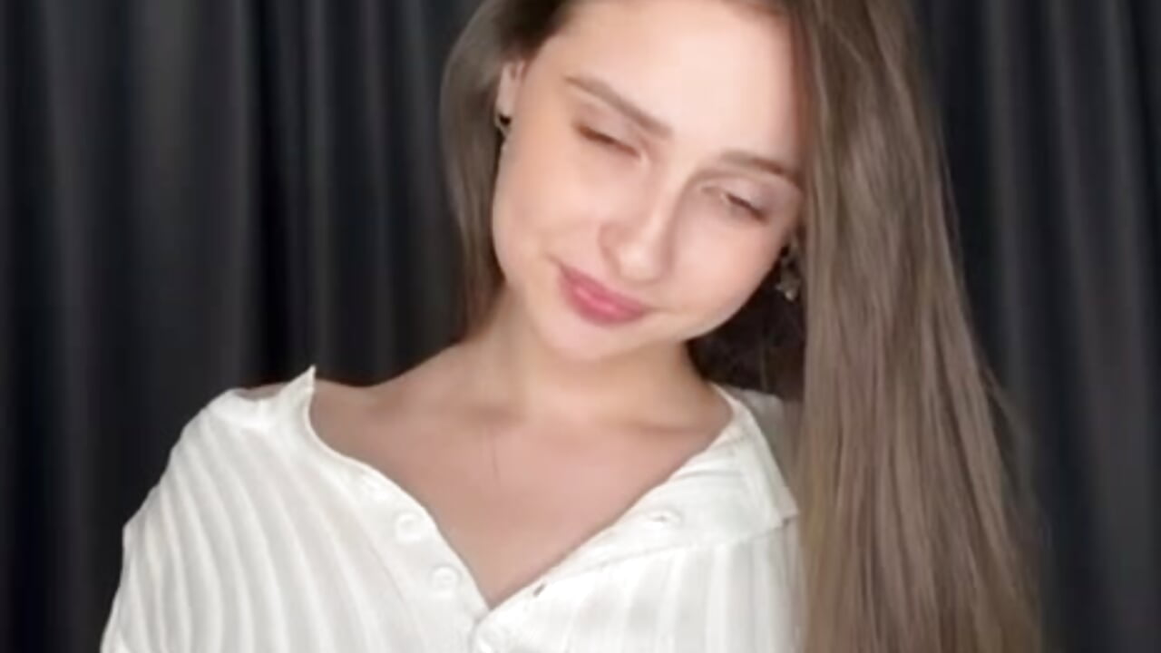 Me - відео від вебкаммоделі GentleMiss