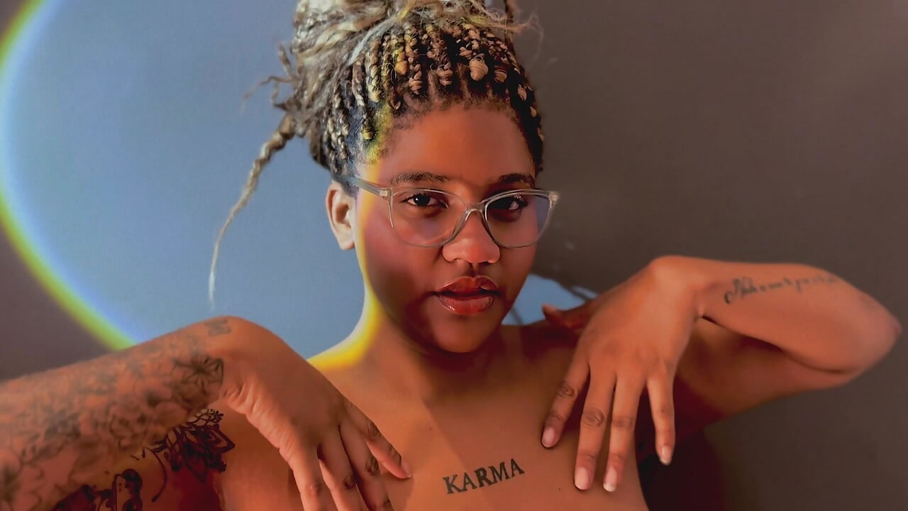 Sensual boobs play - 視頻由 ZahraRose 主播提供